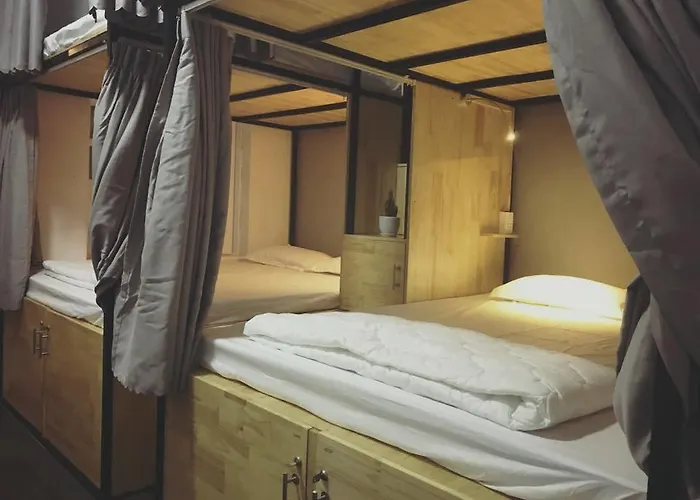 Dormitory Room Mixed
